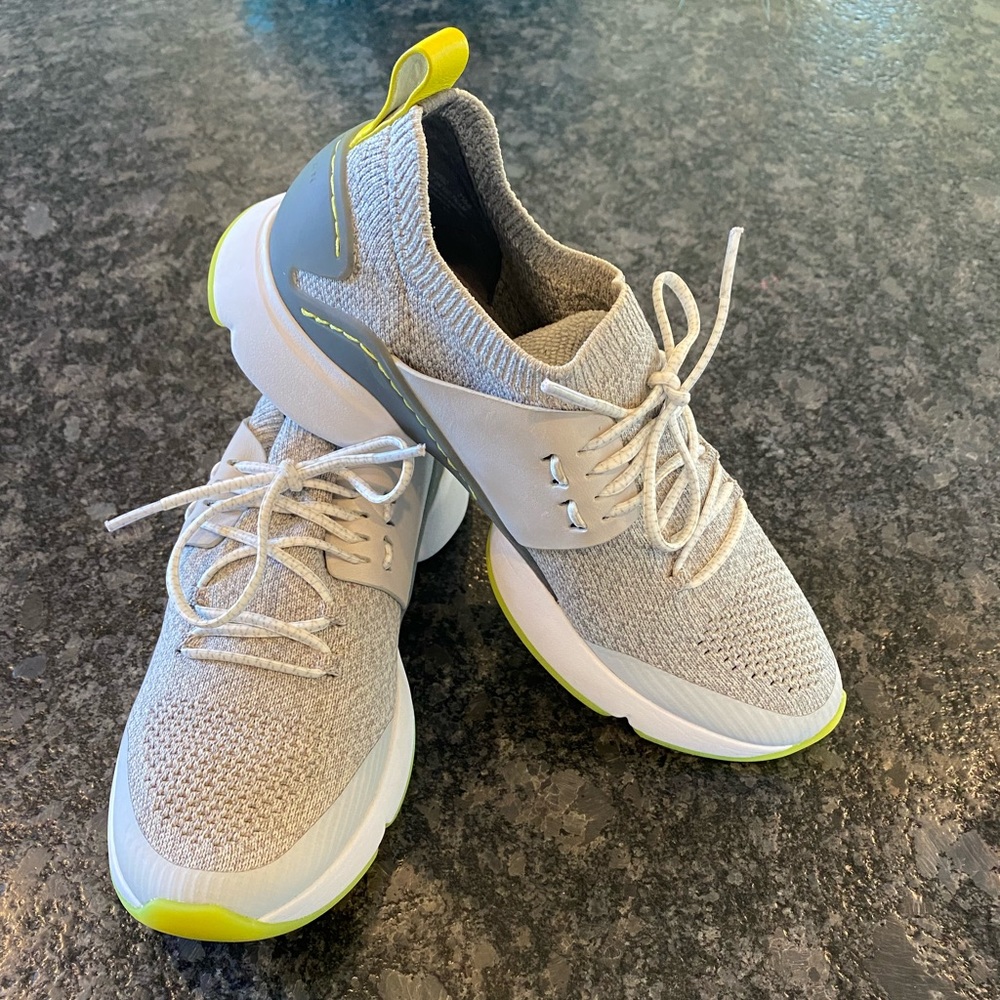 Cole Haan zerogram motion tennis shoes